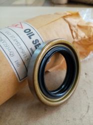 Oil seal  TAY 37.8x57.9x9/13.5 NBR  WLK/TW