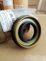 Oil seal  HTB59R 42x76/83x13.5/21.3 NBR WLK/TW, for differential of NISSAN 38189-C7123