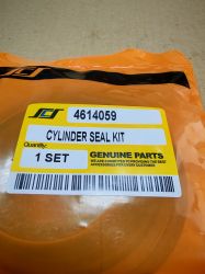 Swing Cylinder Seal Kit 4614059 for HITACHI exkavators  