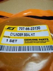 Boom Swing Cylinder Seal Kit 707-98-23130 for  KOMATSU exkavators 