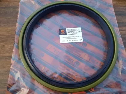 CASSETTE oil seal  RWDR-K7  167.8x198x13/15.5 NBR DEMAISI/China  for wheel hub of  DEUTZ-FAHR;JOHN DEERE:ZF