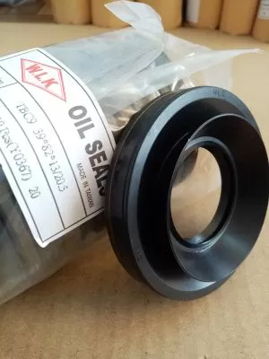 Семеринг TBC9 39x82x13/20.5 NBR  WLK/TW , за диференциал на  NISSAN 40227-EA000