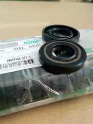 Oil seal  TCL 19x37x6.5/7.5 NBR KDIK/China , for steering