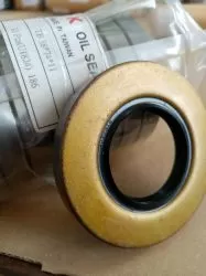 Oil seal  BS 38x74x11  WLK/TW, for differential of TOYOTA 90311-38133