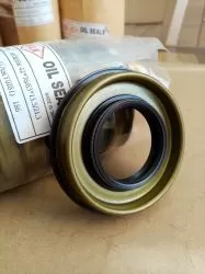 Oil seal  HTB59R 42x76/83x13.5/21.3 NBR WLK/TW, for differential of NISSAN 38189-C7123