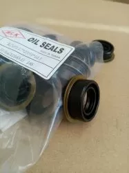 Oil seal  KC45Y 17x27/33x10.3 NBR  WLK/TW , for cross shaft of NISSAN 32867-E3200