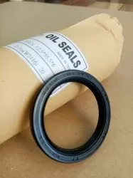 Семеринг HTCR 42.5x55.5x6 R NBR WLK/TW , за колянов вал на MAZDA PE01-10-602    