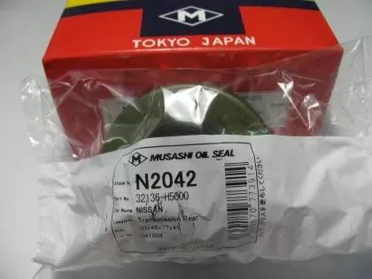 Семеринг UES-S 30x45/77x45 L NBR Musashi N2042, скоростна кутия (изход) на Nissan OEM 32136-H5000