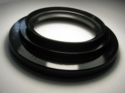 Oil seal UES-9 (1) 80x135x12/26.5 NBR final drive rear axle of  Nissan OEM 38189-90016