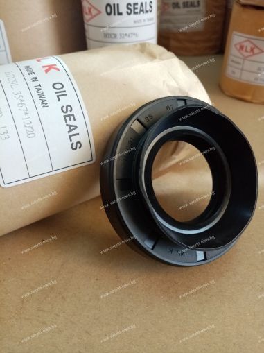 Oil seal  HTC9L 35x67x12/20 NBR WLK/TW, for differential of NISSAN 38189-01G00