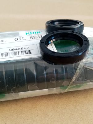 СЕМЕРИНГ SC4 25x38x7 NBR KDIK/China , за кормилно управление на AUDI 100 III (1990-1994), AUDI 100/200 II (1982-1991), AUDI V8 (1988-1994), BMW X3 (E83) (2004-2011), SAAB 9-5 (YS3E) (1997-2009), TOYOTA MARK 2 VIII (X100) (1996-2002), TOYOTA ORIGIN (JCG17)