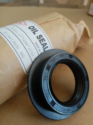 Семеринг TCA65Y 35x52/64x11/12 NBR WLK/TW, за предна главина на KUBOTA 5-08-101-22,63733-17150,6E040-57340,AE2074E 