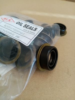 Oil seal  KC45Y 17x27/33x10.3 NBR  WLK/TW , for cross shaft of NISSAN 32867-E3200