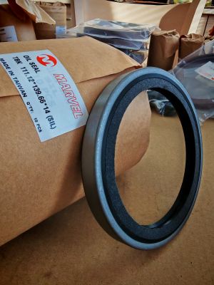 Oil seal  TBK 111.12x139.66x14  with felt, MVQ  MARVEL/TW , for crankshaft inner side of KOMATSU 6162-23-3510 