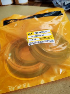 Arm Cylinder Seal Kit 20S-63-02030/707-98-22200 for  KOMATSU exkavators  