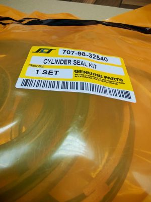 Blade  Cylinder Seal Kit  707-98-32540 for  KOMATSU exkavators