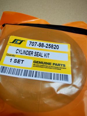 Arm Cylinder Seal Kit  707-98-25820 for  KOMATSU exkavators 