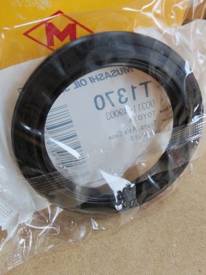 Oil seal  UE (TC) 49x68x8.5 R NBR Musashi/Japan , for transmission of  TOYOTA  90311-49003,T1370   