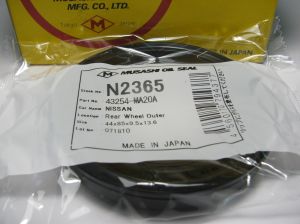 Oil seal ADS 44x85x9.5/13.6 NBR Musashi/Japan , for rear wheel hub of  Nissan 43254-MA20A,N2365