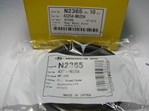 Oil seal ADS 44x85x9.5/13.6 NBR Musashi/Japan , for rear wheel hub of  Nissan 43254-MA20A,N2365
