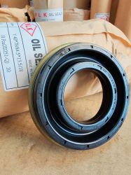 Oil seal  Y 40x78/84.5x13.5/18 NBR WLK/TW , KUBOTA AZ8137P