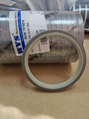 Метален чистач DLW 75x90x8 PU95 + студеновалцувана стомана WYS, KOMATSU 419-09-11110