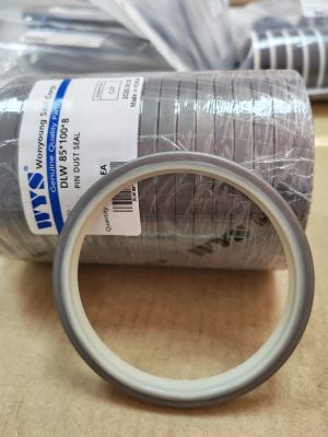 Метален чистач DLW 85x100x8 PU95 + студеновалцувана стомана WYS, KOMATSU 424-09-12320