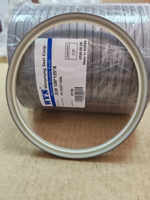 Метален чистач DLW 120x135x8 PU95 + студеновалцувана стомана WYS, KOMATSU 421-09-11350