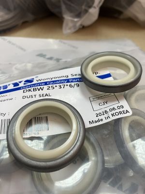 Двойно действащ метален чистач DKBW 25x37x6/9 PU95 + SPCC WYS/Korea, KOMATSU 07016-00256,707-56-25510,VOLVO 9564-20250
