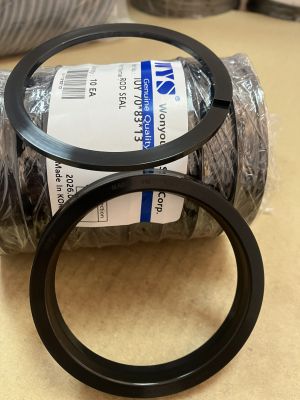 Комлект хидравличен уплътнител за прът IUY 70x83x13 NBR85 + PA(Polyamide) + MoS₂+Y7116 WYS/Korea, до 300 bar, Komatsu 707-51-70030, 707-51-70211