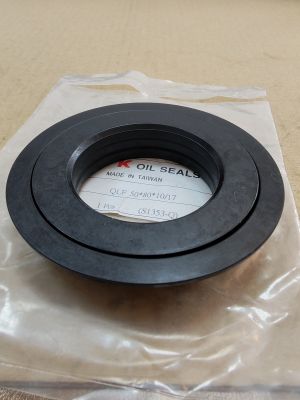 Касета QLF 50x80x10/17 NBR WLK/TW , предна главина на трактор Kubota 8950 (2WD)