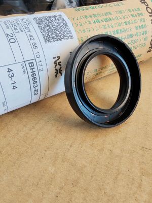 Семеринг HTC9Y (UES-9) 42x65x10/17.2 L ACM  NOK/Japan, за задна полуос на LEXUS,TOYOTA 90311-42038   